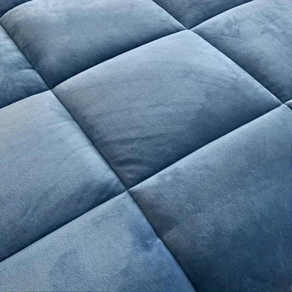 1 Set Thick and Soft Comforter - Image 10